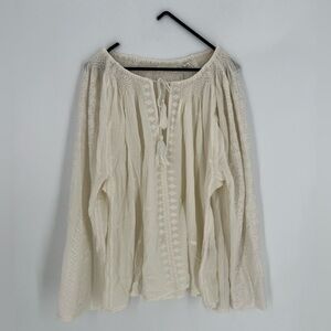 Doen Valadon Embroidered Flowy Tassel Top In Salt